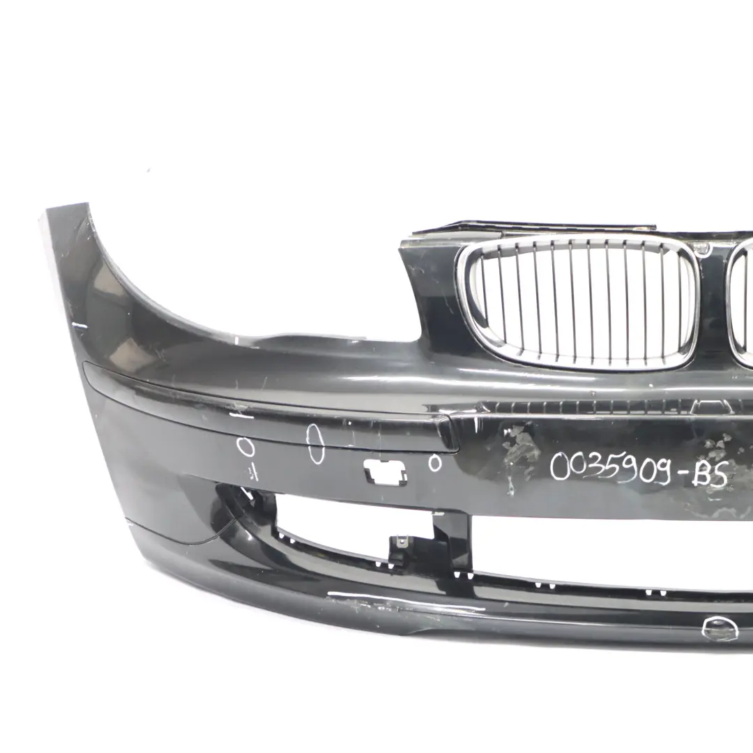 Zderzak Przedni Black Sapphire Czarny Metalik 475 do BMW E81 E87 LCI o numerze 0035909 BMW E81 E87 LCI Zderzak Przedni Black Sapphire Czarny Metalik 475 - SKU 0035909-BS - Numer Części 0035909