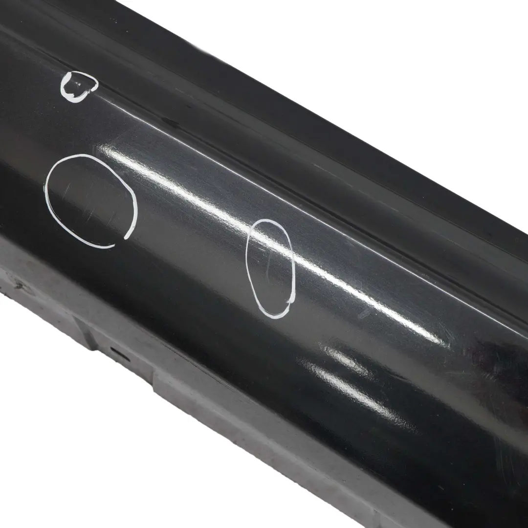 Bande de seuil laterale gauche Noir Saphir - 475 pour BMW 3 E92 E93 M Sport à propos du numéro de pièce 0036123 BMW 3 E92 E93 M Sport Bande de seuil laterale gauche Noir Saphir - 475 - SKU 0036123-BS - Numéro de pièce 0036123