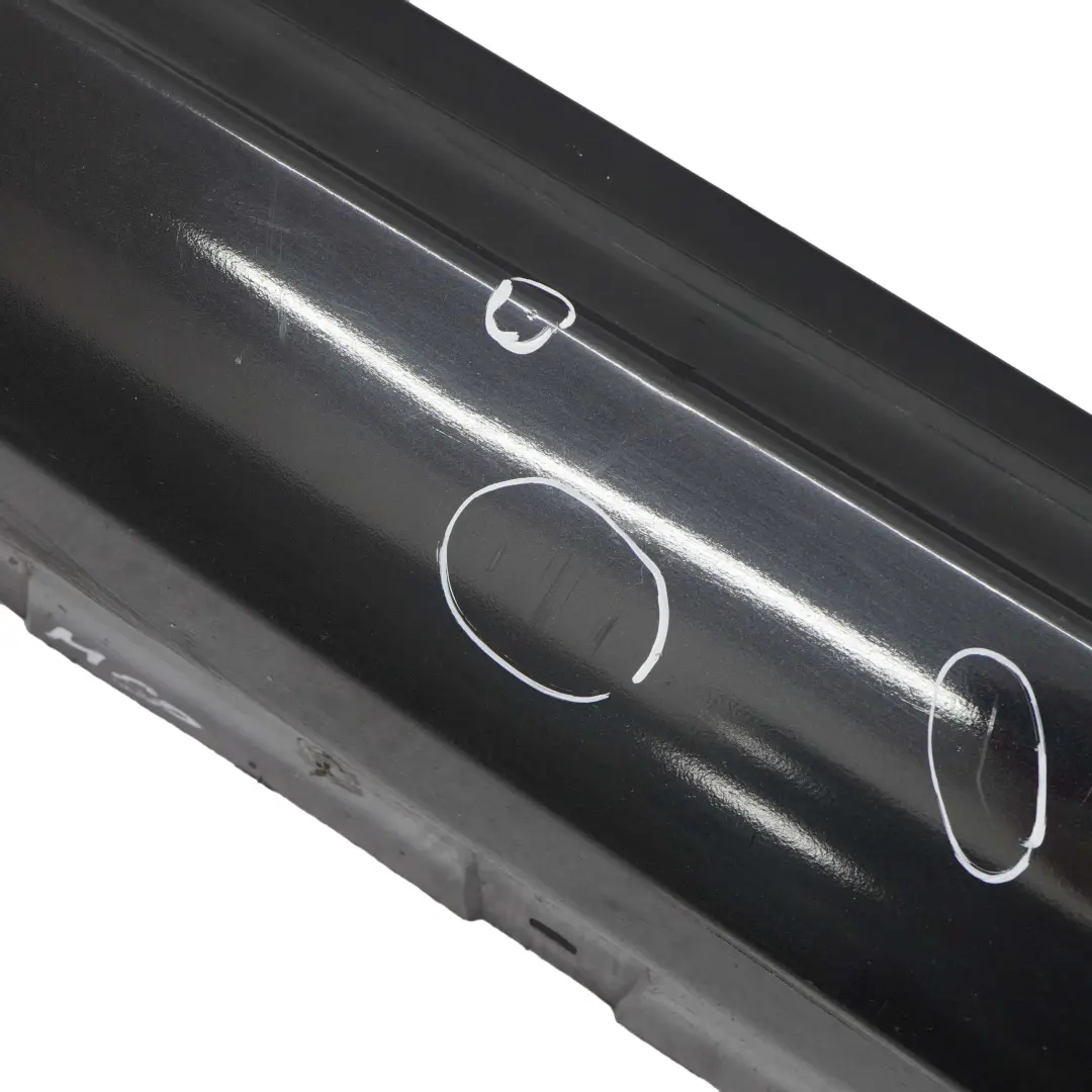 Bande de seuil laterale gauche Noir Saphir - 475 pour BMW 3 E92 E93 M Sport à propos du numéro de pièce 0036123 BMW 3 E92 E93 M Sport Bande de seuil laterale gauche Noir Saphir - 475 - SKU 0036123-BS - Numéro de pièce 0036123