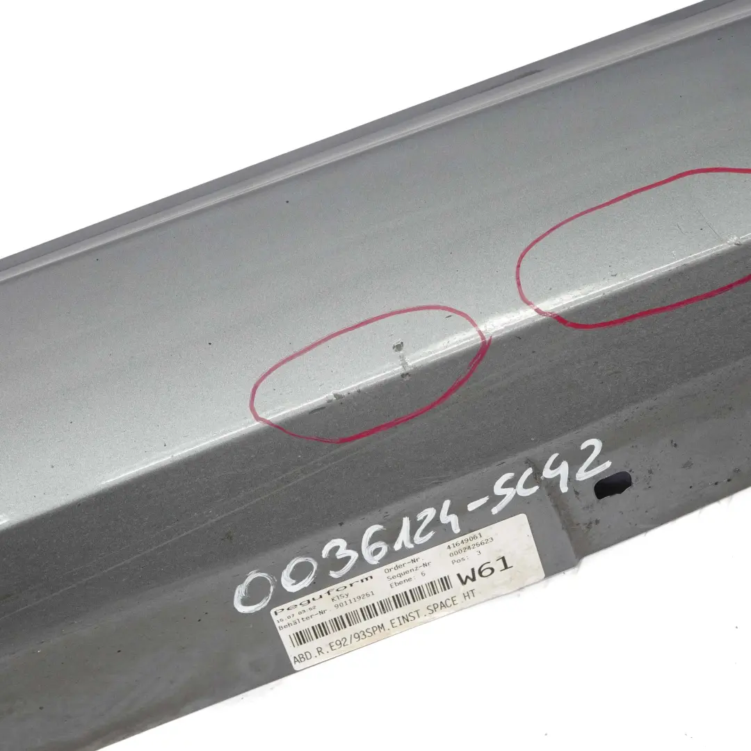 Jupe laterale M Sport Bande de seuil droite Spacegrau Grey - A52 pour BMW E92 E93 à propos du numéro de pièce 0036124 BMW E92 E93 Jupe laterale M Sport Bande de seuil droite Spacegrau Grey - A52 - SKU 0036124-SCG2 - Numéro de pièce 0036124