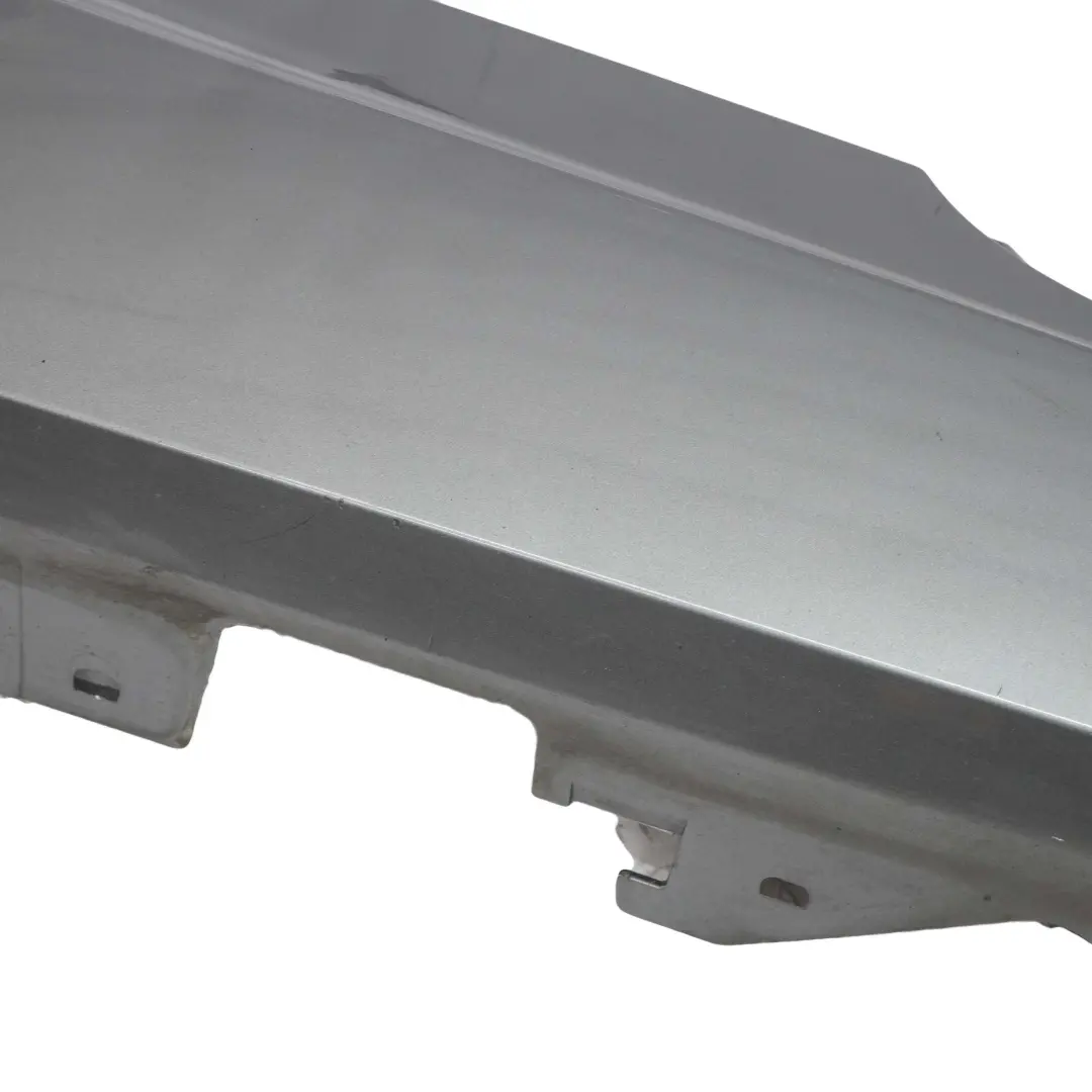 Jupe laterale M Sport Bande de seuil droite Spacegrau Grey - A52 pour BMW E92 E93 à propos du numéro de pièce 0036124 BMW E92 E93 Jupe laterale M Sport Bande de seuil droite Spacegrau Grey - A52 - SKU 0036124-SCG2 - Numéro de pièce 0036124