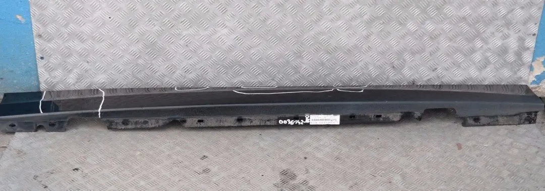 BMW 1 E81 Nakładka próg prawy black sapphire 475 - SKU 0036142-BS6 - Numer Części 36142
