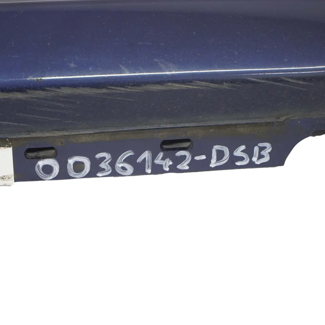 Bas de Porte Couverture Seuil Droite Bleu Fonce - A76 pour BMW E81 E82 E88 à propos du numéro de pièce 0036142 BMW E81 E82 E88 Bas de Porte Couverture Seuil Droite Bleu Fonce - A76 - SKU 0036142-DSB - Numéro de pièce 0036142
