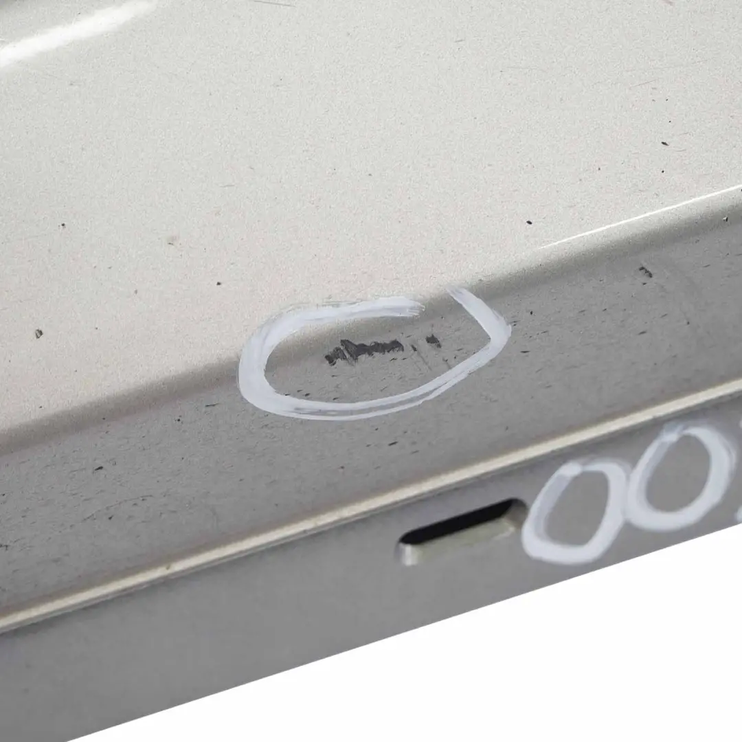 Striscia davanzale Gonna laterale destra Kaschmirsilber A72 per BMW E81 E88 con numero di parte 0036142 BMW E81 E88 Striscia davanzale Gonna laterale destra Kaschmirsilber A72 - SKU 0036142-KAS2 - Numero di parte 0036142