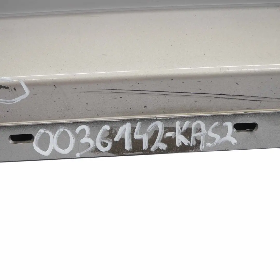 Striscia davanzale Gonna laterale destra Kaschmirsilber A72 per BMW E81 E88 con numero di parte 0036142 BMW E81 E88 Striscia davanzale Gonna laterale destra Kaschmirsilber A72 - SKU 0036142-KAS2 - Numero di parte 0036142