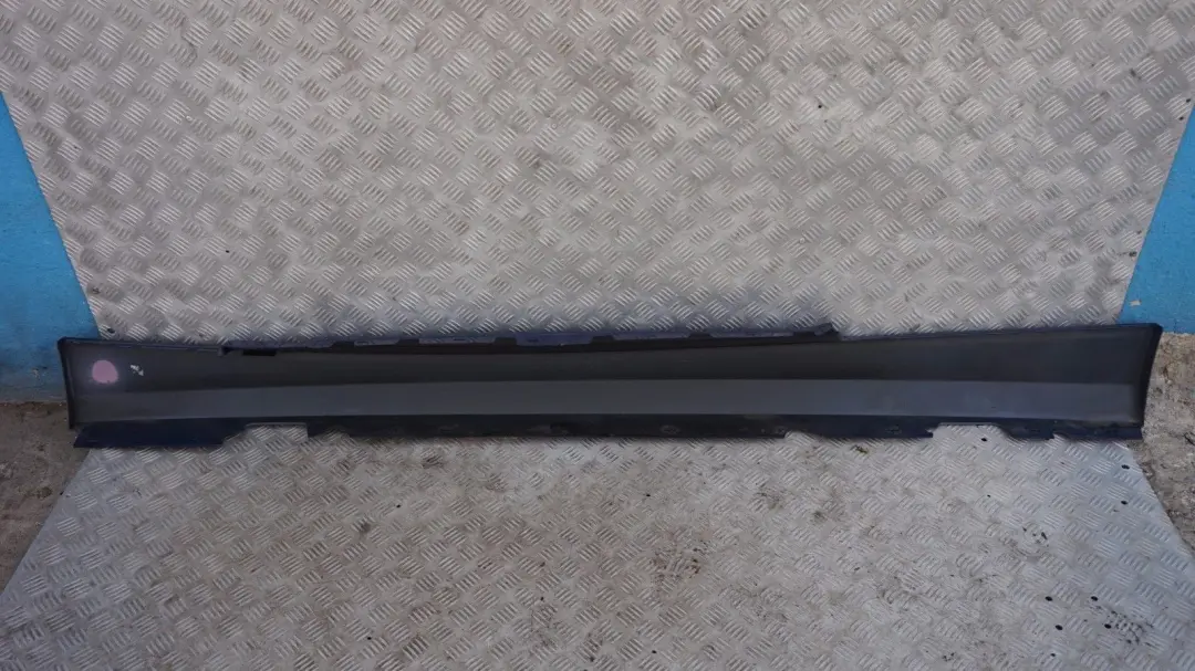 BMW E81 E82 E88 Bas de Porte Couverture Seuil Droite Bleu Montego Bleu - SKU 0036142-MTB3 - Numéro de pièce 36142