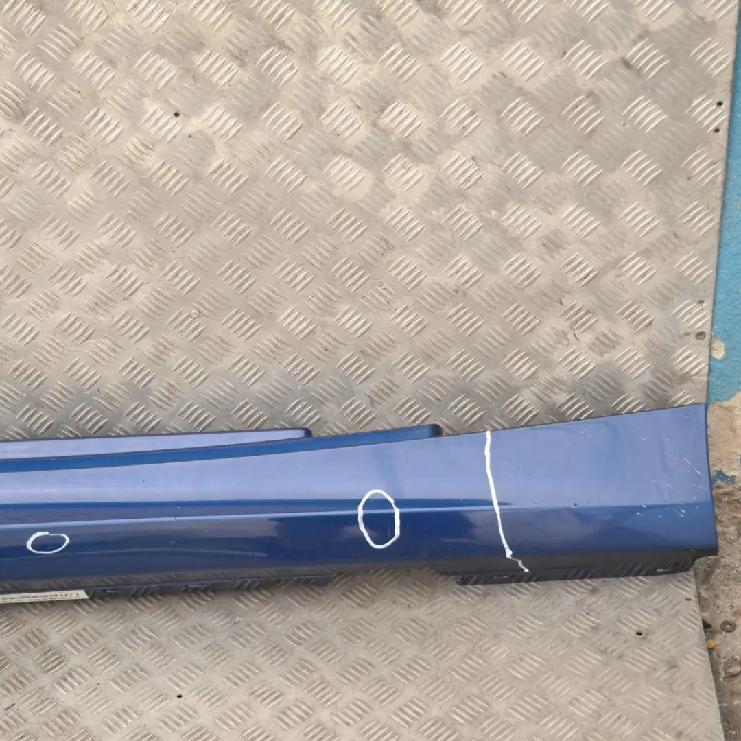 Listello Portiera Apertura Gonna Destra Montegoblau Blu per BMW E81 E82 E88 4 con numero di parte 36142 BMW E81 E82 E88 4 Listello Portiera Apertura Gonna Destra Montegoblau Blu - SKU 0036142-MTB4 - Numero di parte 36142