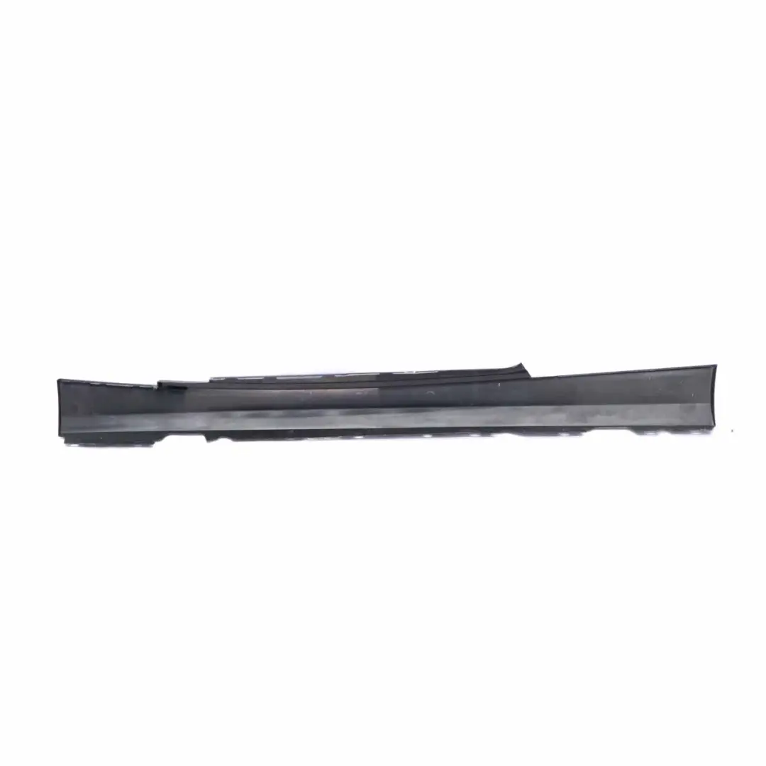 Sill Strip Faldón Lateral Derecho Schwarz 2 Negro - 668 para BMW E81 E88 con número de pieza 0036142 BMW E81 E88 Sill Strip Faldón Lateral Derecho Schwarz 2 Negro - 668 - SKU 0036142-SCH5 - Número de pieza 0036142