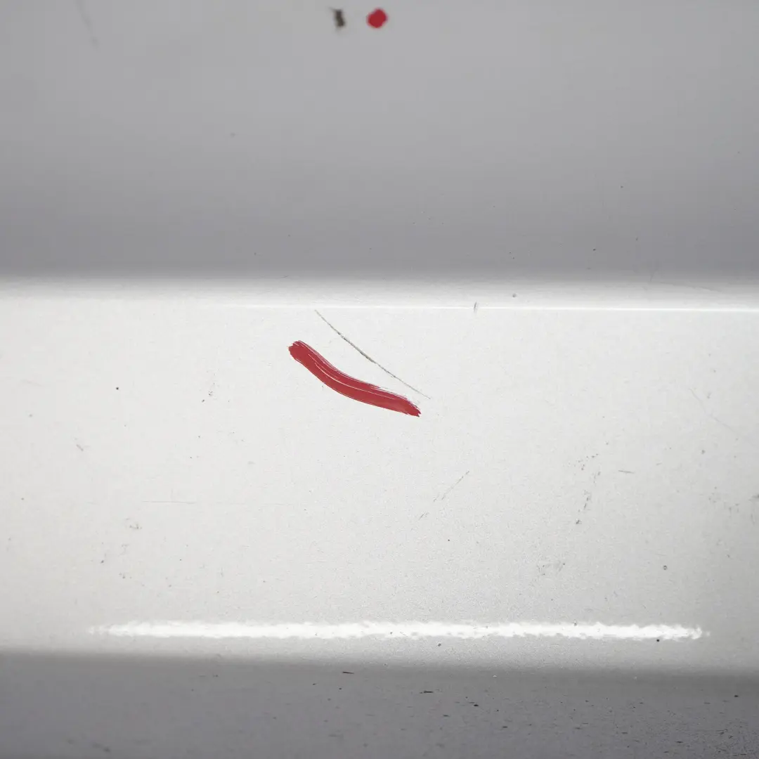 Sill Strip Faldon lateral derecho Titansilber Titan Silver 354 para BMW E81 E82 E88 con número de pieza 0036142 BMW E81 E82 E88 Sill Strip Faldon lateral derecho Titansilber Titan Silver 354 - SKU 0036142-TS5 - Número de pieza 0036142