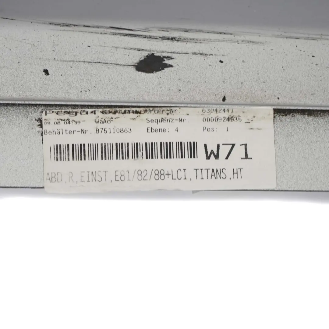 Gonna Laterale Destra Titansilber Titan Silver 354 per BMW E81 E82 E88 con numero di parte 0036142 BMW E81 E82 E88 Gonna Laterale Destra Titansilber Titan Silver 354 - SKU 0036142-TS5 - Numero di parte 0036142