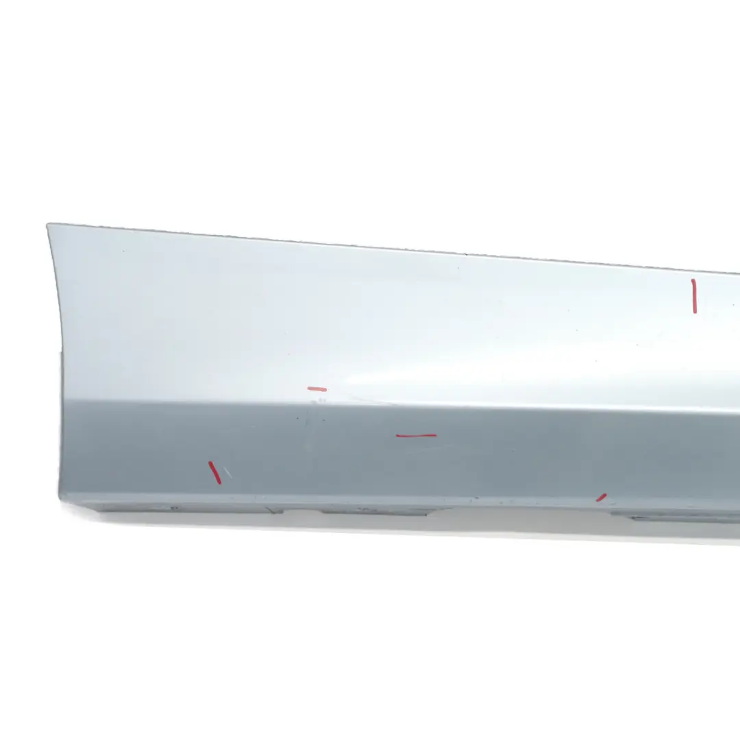 Sill Strip Faldón lateral derecho Bluewater Metallic - 896 para BMW E81 E82 E88 con número de pieza 0036142 BMW E81 E82 E88 Sill Strip Faldón lateral derecho Bluewater Metallic - 896 - SKU 0036142-WB2 - Número de pieza 0036142