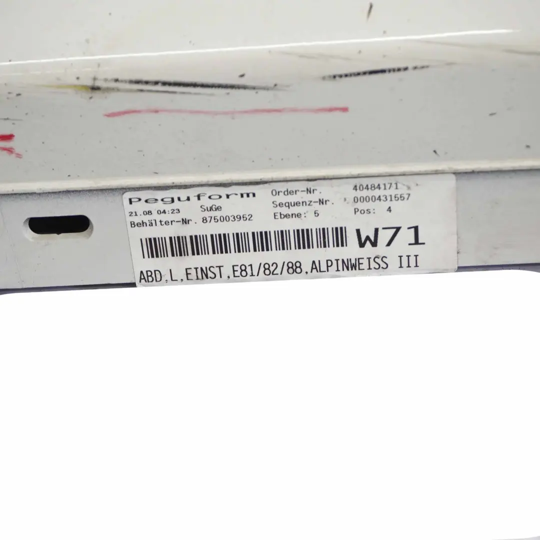 Gonna laterale Sill Strip sinistra Alpinweiss Bianco 300 per BMW E81 E82 E88 con numero di parte 0036143 BMW E81 E82 E88 Gonna laterale Sill Strip sinistra Alpinweiss Bianco 300 - SKU 0036143-AW3 - Numero di parte 0036143