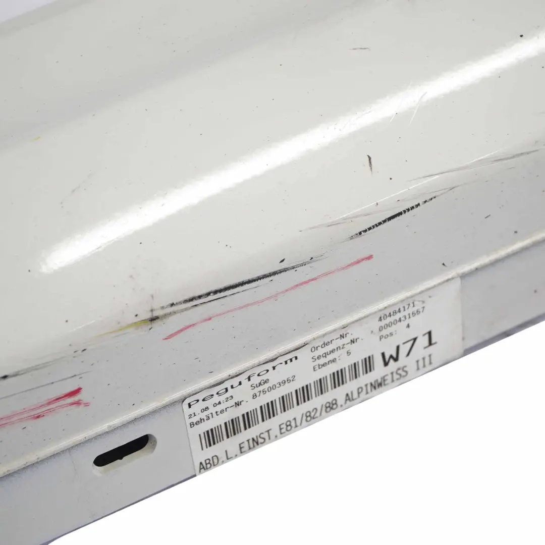 Gonna laterale Sill Strip sinistra Alpinweiss Bianco 300 per BMW E81 E82 E88 con numero di parte 0036143 BMW E81 E82 E88 Gonna laterale Sill Strip sinistra Alpinweiss Bianco 300 - SKU 0036143-AW3 - Numero di parte 0036143