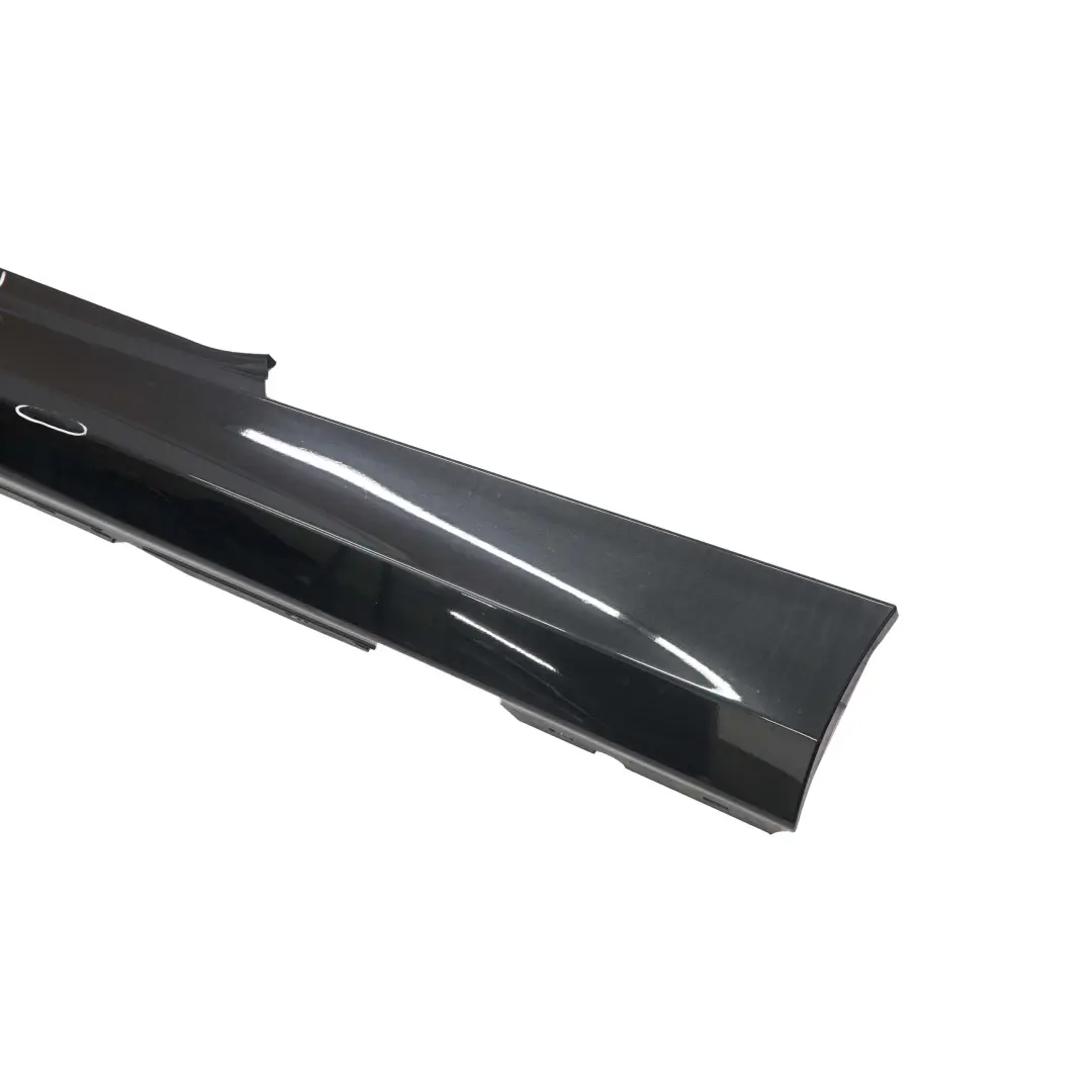 Nakładka Próg Lewy Black Sapphire 475 do BMW E81 E82 o numerze 0036143 BMW E81 E82 Nakładka Próg Lewy Black Sapphire 475 - SKU 0036143-BS5 - Numer Części 0036143