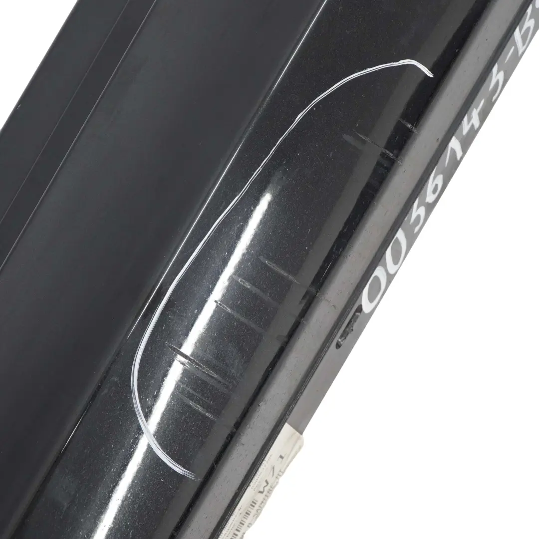  Faldon lateral izquierdoBMW E81 E82 E88 Sill Strip Negro Zafiro Metalico - 475 - SKU 0036143-BS5 - Número de pieza 0036143