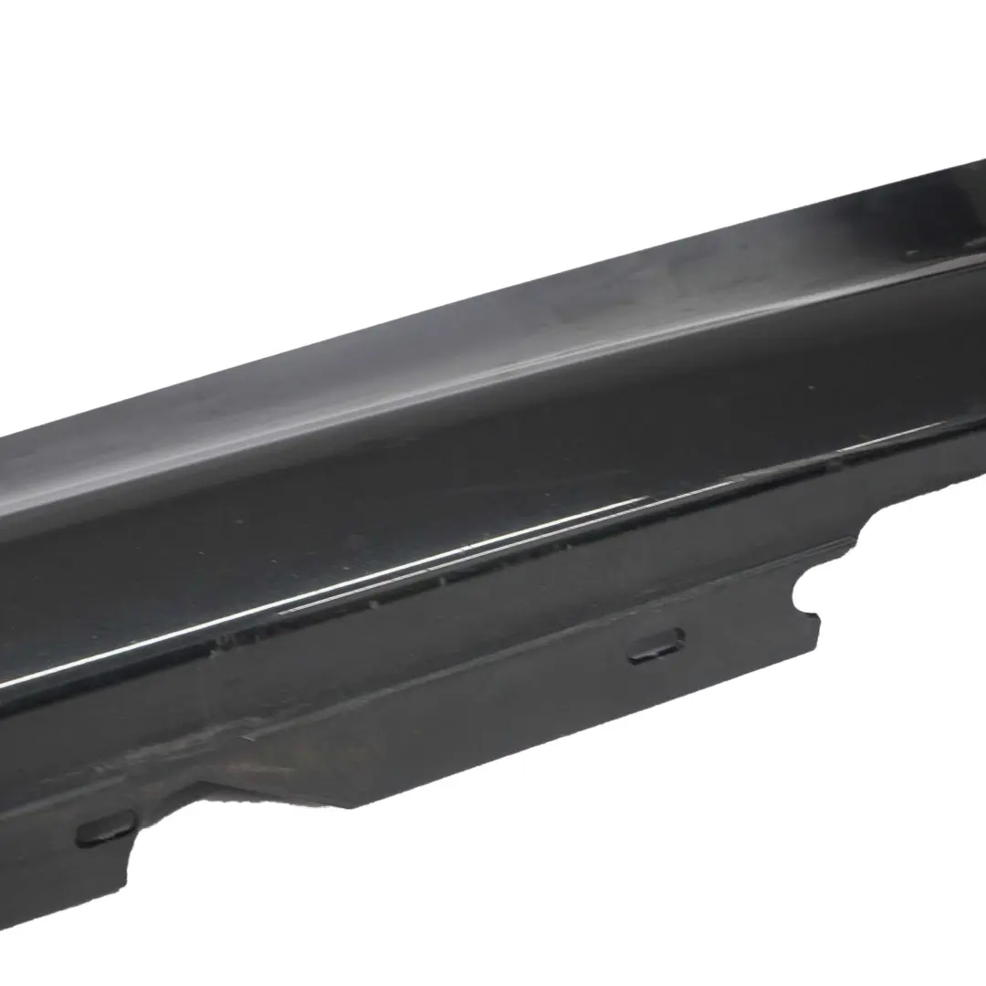  Faldon lateral izquierdoBMW E81 E82 E88 Sill Strip Negro Zafiro Metalico - 475 - SKU 0036143-BS5 - Número de pieza 0036143