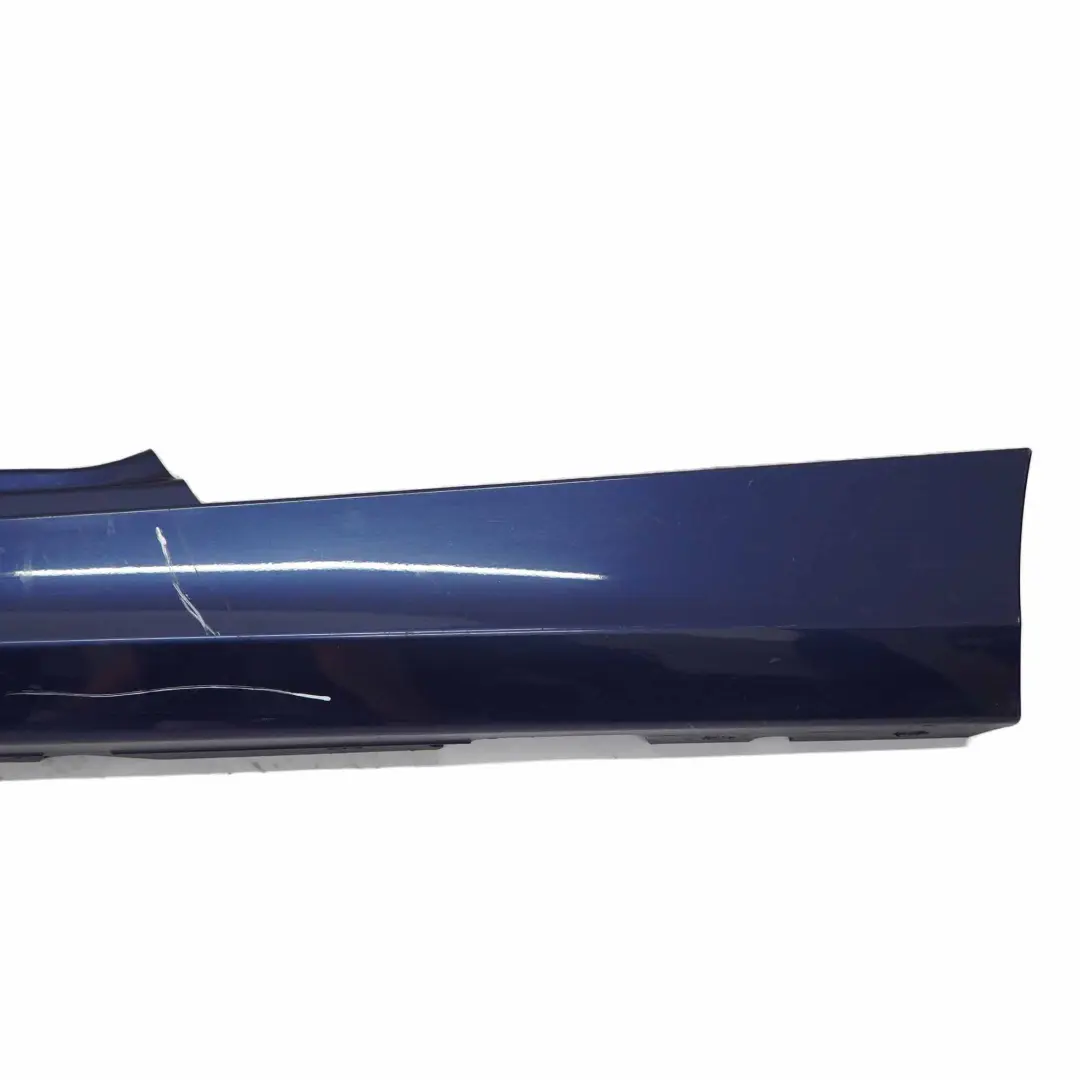 Listello Portiera Apertura Gonna SX Blu Acque Profonde - A76 per BMW E81 E82 E88 con numero di parte 0036143 BMW E81 E82 E88 Listello Portiera Apertura Gonna SX Blu Acque Profonde - A76 - SKU 0036143-DSB1 - Numero di parte 0036143