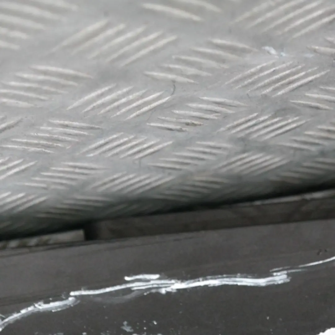 Bas de Porte Couverture Seuil A Gauche Havanna Metallique A17 pour BMW E81 E82 E88 à propos du numéro de pièce 36143 BMW E81 E82 E88 Bas de Porte Couverture Seuil A Gauche Havanna Metallique A17 - SKU 0036143-HAV - Numéro de pièce 36143