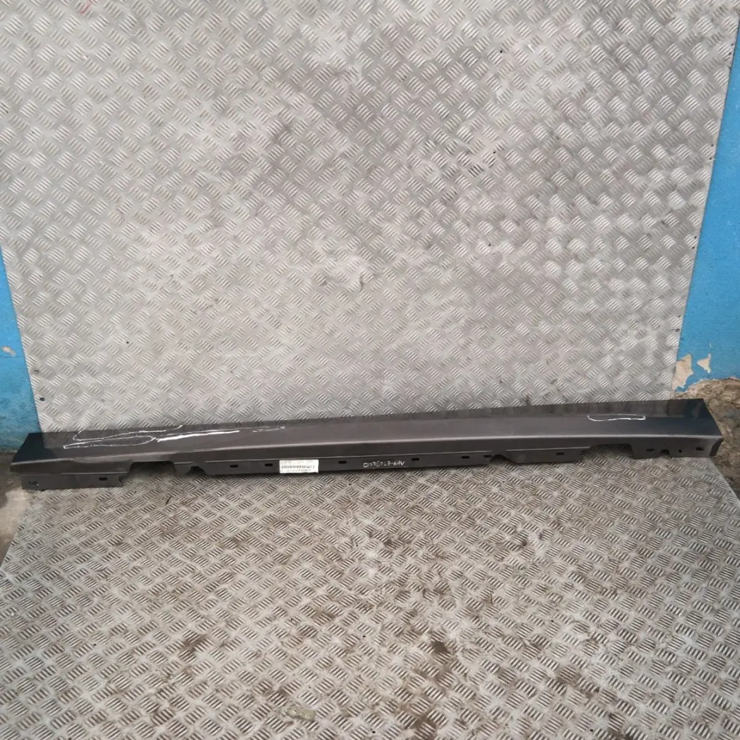 Schwellerleiste Blende Schweller links Havanna Metallic A17 für BMW 1 E81 E82 E88 mit Teilenummer 36143 BMW 1 E81 E82 E88 Schwellerleiste Blende Schweller links Havanna Metallic A17 - SKU 0036143-HAV - Teilenummer 36143