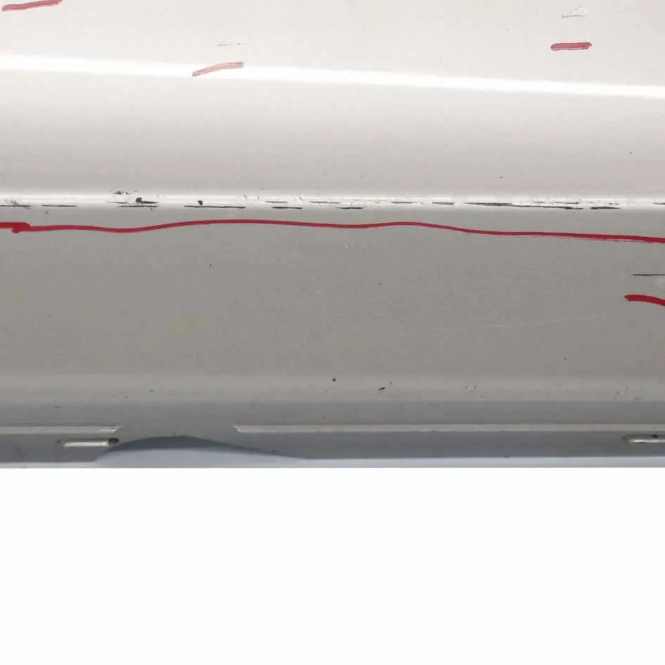  Jupe Latérale BMW E81 E82 E88 Bas de Porte Gauche Kaschmirsilber Argent - A72 - SKU 0036143-KAS3 - Numéro de pièce 0036143