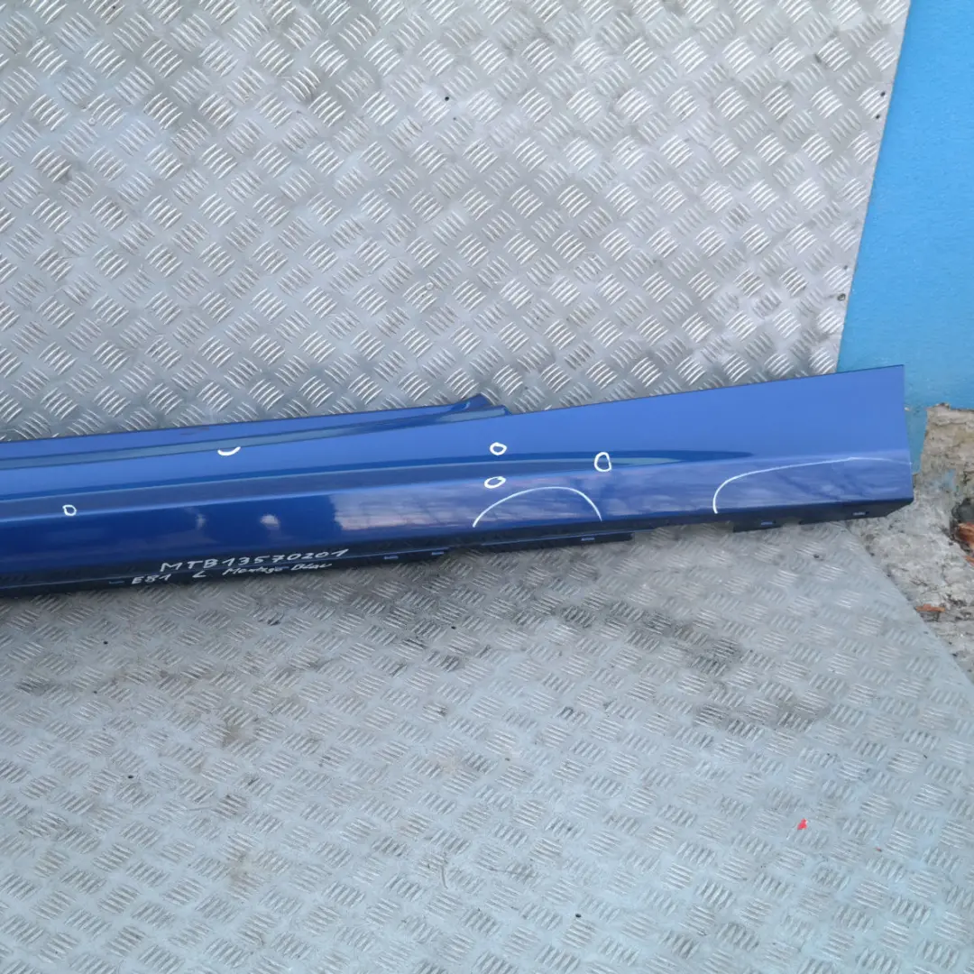 Listello Portiera Apertura Gonna SX Montegoblau Blu per BMW E81 E82 E88 con numero di parte 51770036143 BMW E81 E82 E88 Listello Portiera Apertura Gonna SX Montegoblau Blu - SKU 0036143-MTB1 - Numero di parte 51770036143