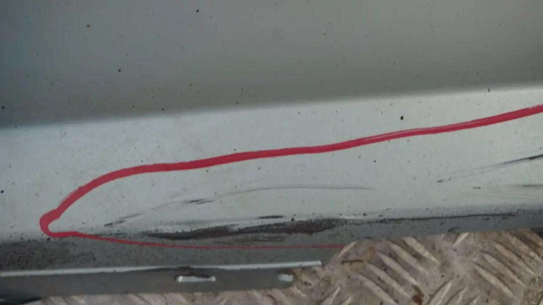 Nakładka próg lewy patagoniagruen do BMW 1 E81 E82 o numerze 36143 BMW 1 E81 E82 Nakładka próg lewy patagoniagruen - SKU 0036143-PTG - Numer Części 36143