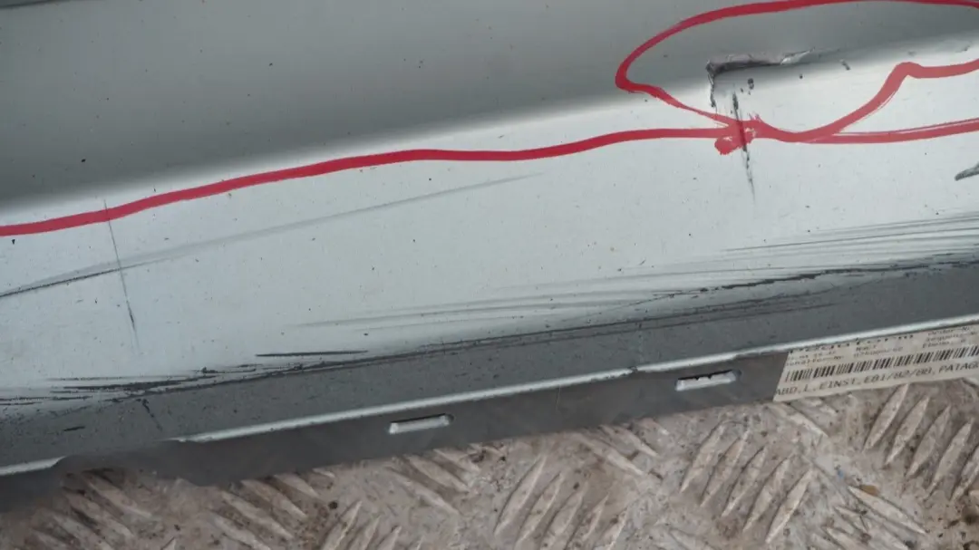 BMW E81 E82 E88 Bas de Porte Couverture Seuil A Gauche Vert Patagonie Metallic - SKU 0036143-PTG - Numéro de pièce 36143