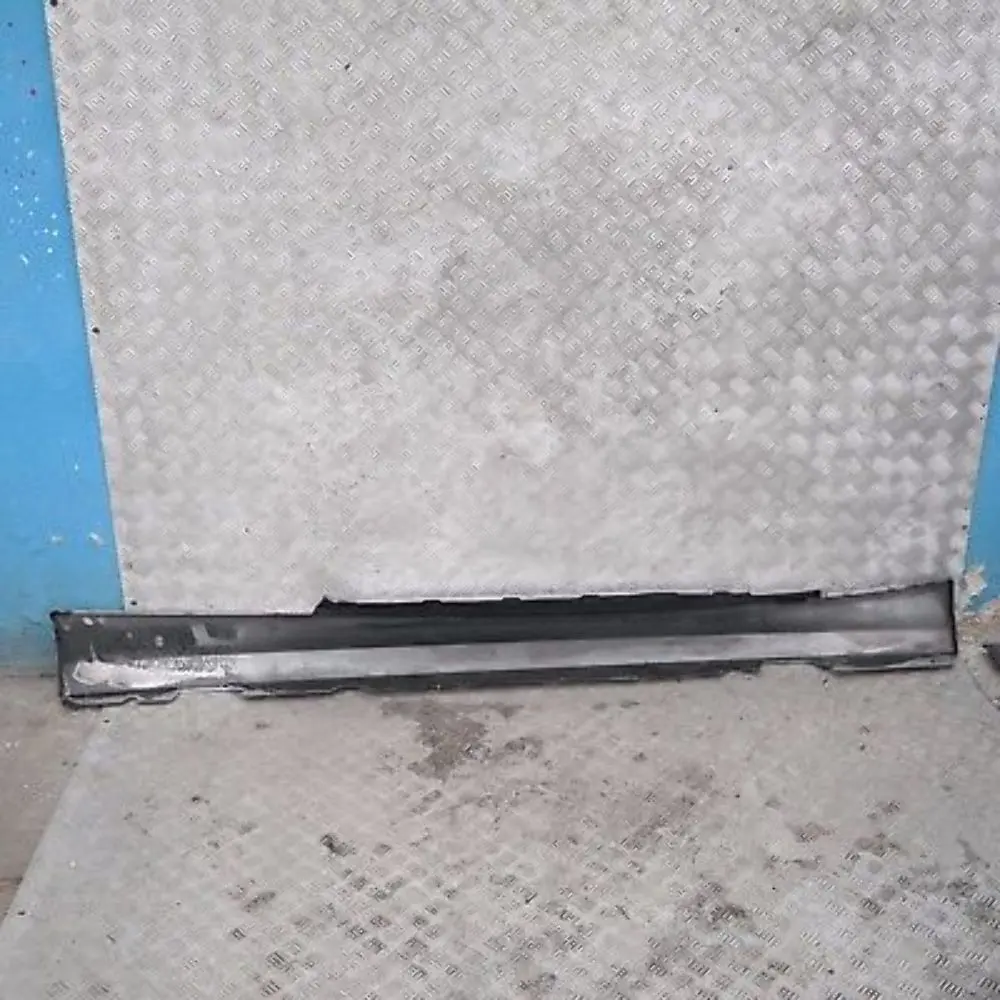 Bas de Porte Couverture Seuil A Gauche Argent Titane, pour BMW E81 E82 E88 à propos du numéro de pièce 51770036143 BMW E81 E82 E88 Bas de Porte Couverture Seuil A Gauche Argent Titane, - SKU 0036143-TS2 - Numéro de pièce 51770036143