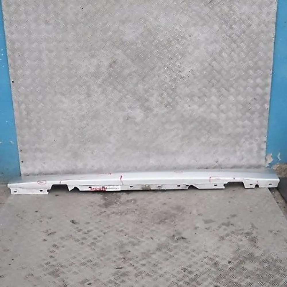 BMW E81 E82 E88 Bas de Porte Couverture Seuil A Gauche Argent Titane, - SKU 0036143-TS2 - Numéro de pièce 51770036143