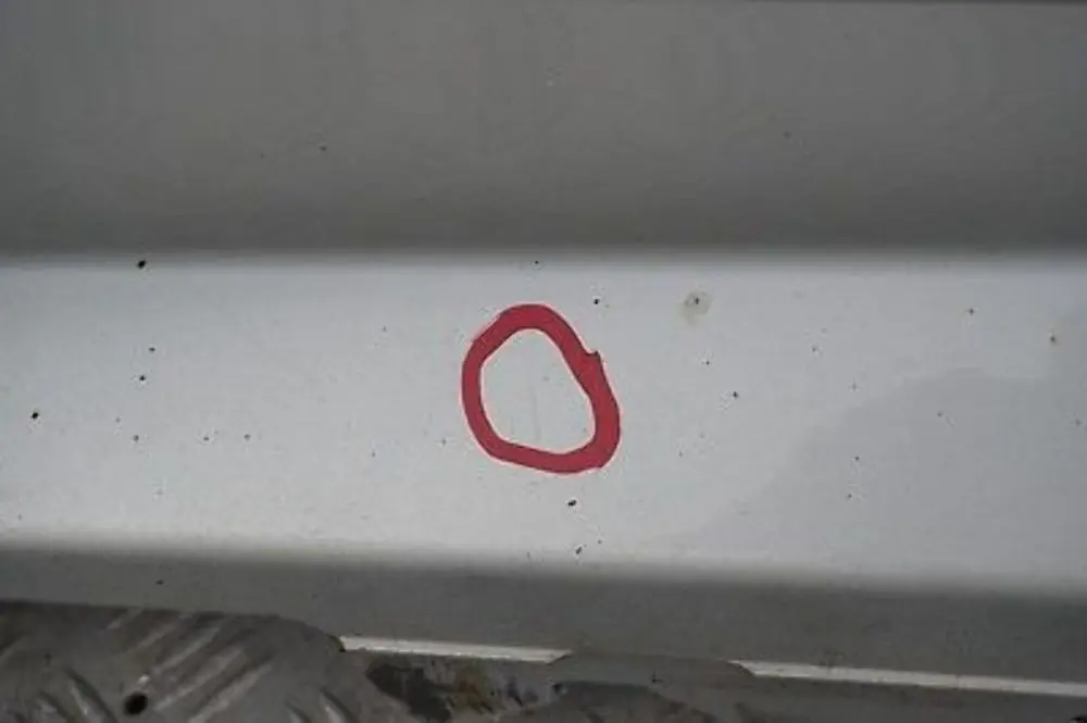 Nakładka na próg lewy titansilber 354 do BMW 1 E81 o numerze 0036143 BMW 1 E81 Nakładka na próg lewy titansilber 354 - SKU 0036143-TS5 - Numer Części 0036143