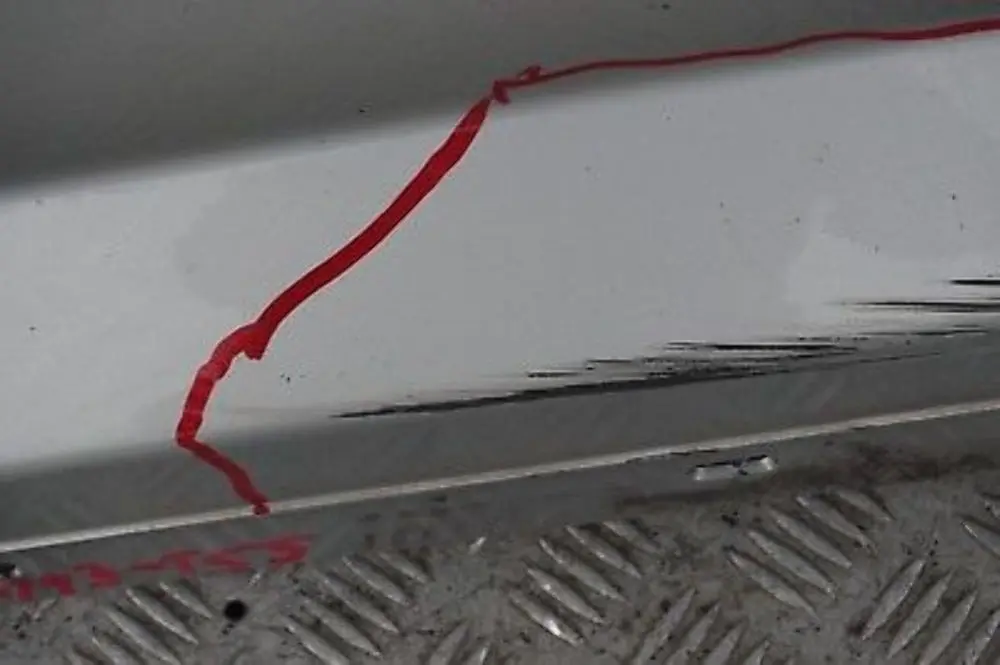 BMW 1 E81 Nakładka na próg lewy titansilber 354 - SKU 0036143-TS5 - Numer Części 0036143