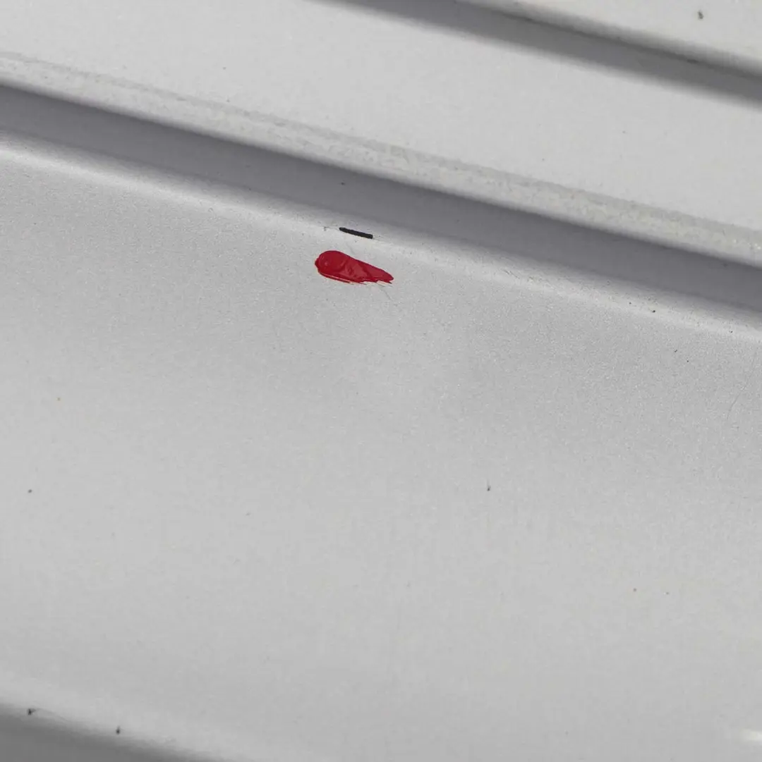 Sill Strip Faldon Lateral Izquierdo Titansilber Plata 354 para BMW E81 E82 E88 con número de pieza 0036143 BMW E81 E82 E88 Sill Strip Faldon Lateral Izquierdo Titansilber Plata 354 - SKU 0036143-TS - Número de pieza 0036143