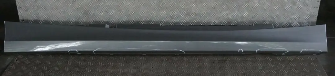 Schwellerleiste Blende Schweller Rechts Spacegrau Grau Metallic für BMW 1 E87 LCI mit Teilenummer 0036144 BMW 1 E87 LCI Schwellerleiste Blende Schweller Rechts Spacegrau Grau Metallic - SKU 0036144-SCG - Teilenummer 0036144
