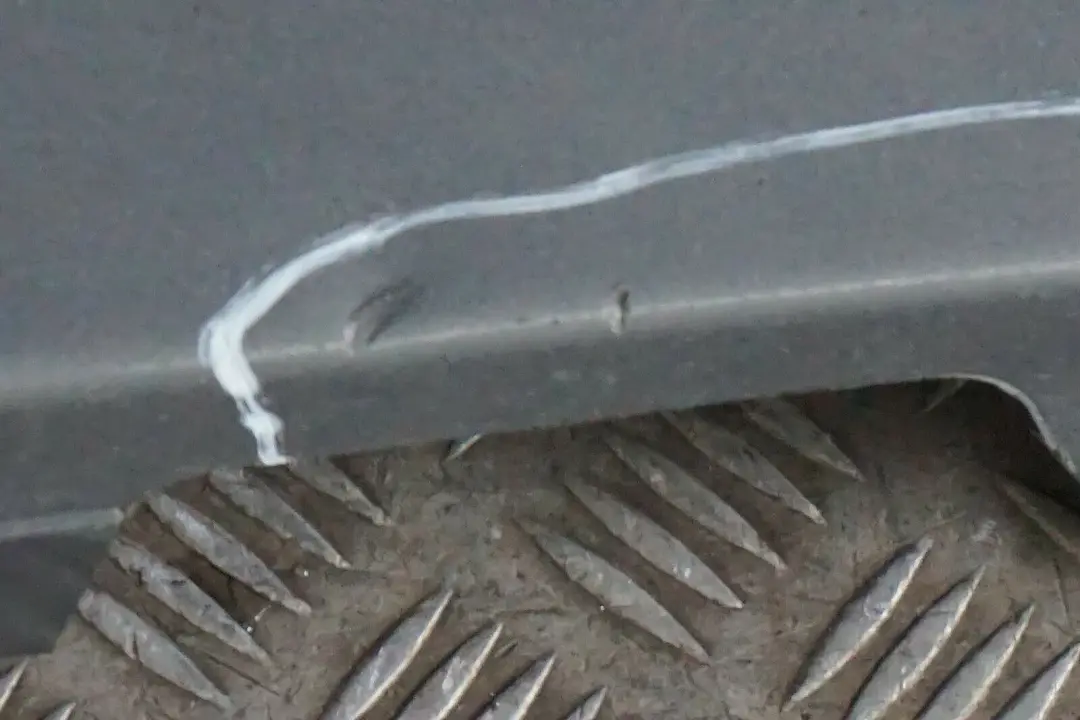 BMW E87 LCI Sill Strip Side Skirt Right Spacegrau Space Grau Grey - SKU 0036144-SCG - Número de pieza 0036144