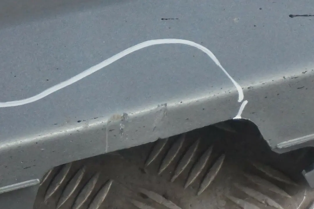 Nakładka próg prawy listwa progowa do BMW E87 LCI o numerze 0036144 BMW E87 LCI Nakładka próg prawy listwa progowa - SKU 0036144-WB1 - Numer Części 0036144