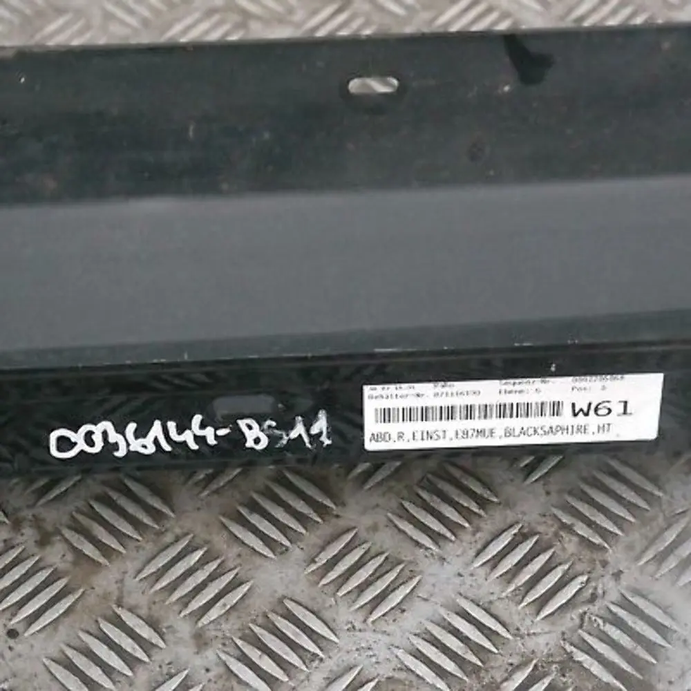 BMW E87 LCI Bas de Porte Couverture Seuil Droite Noir Sapphire Vert Metallique - SKU 0036144-BS11 - Numéro de pièce 36144