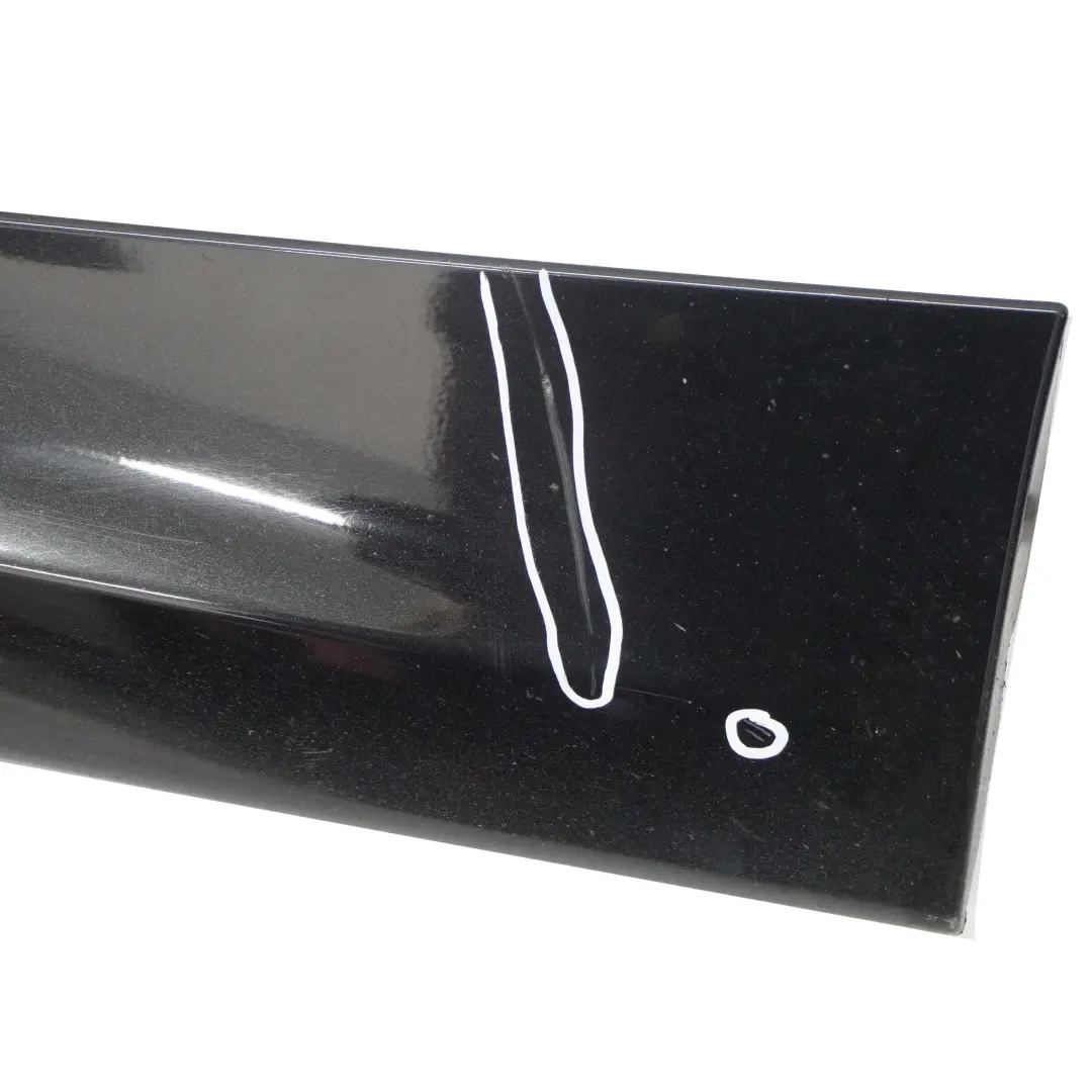 Sill Strip Faldon Lateral Derecho Negro Zafiro Metalizado - 475 para BMW E87 LCI con número de pieza 0036144 BMW E87 LCI Sill Strip Faldon Lateral Derecho Negro Zafiro Metalizado - 475 - SKU 0036144-BS2 - Número de pieza 0036144