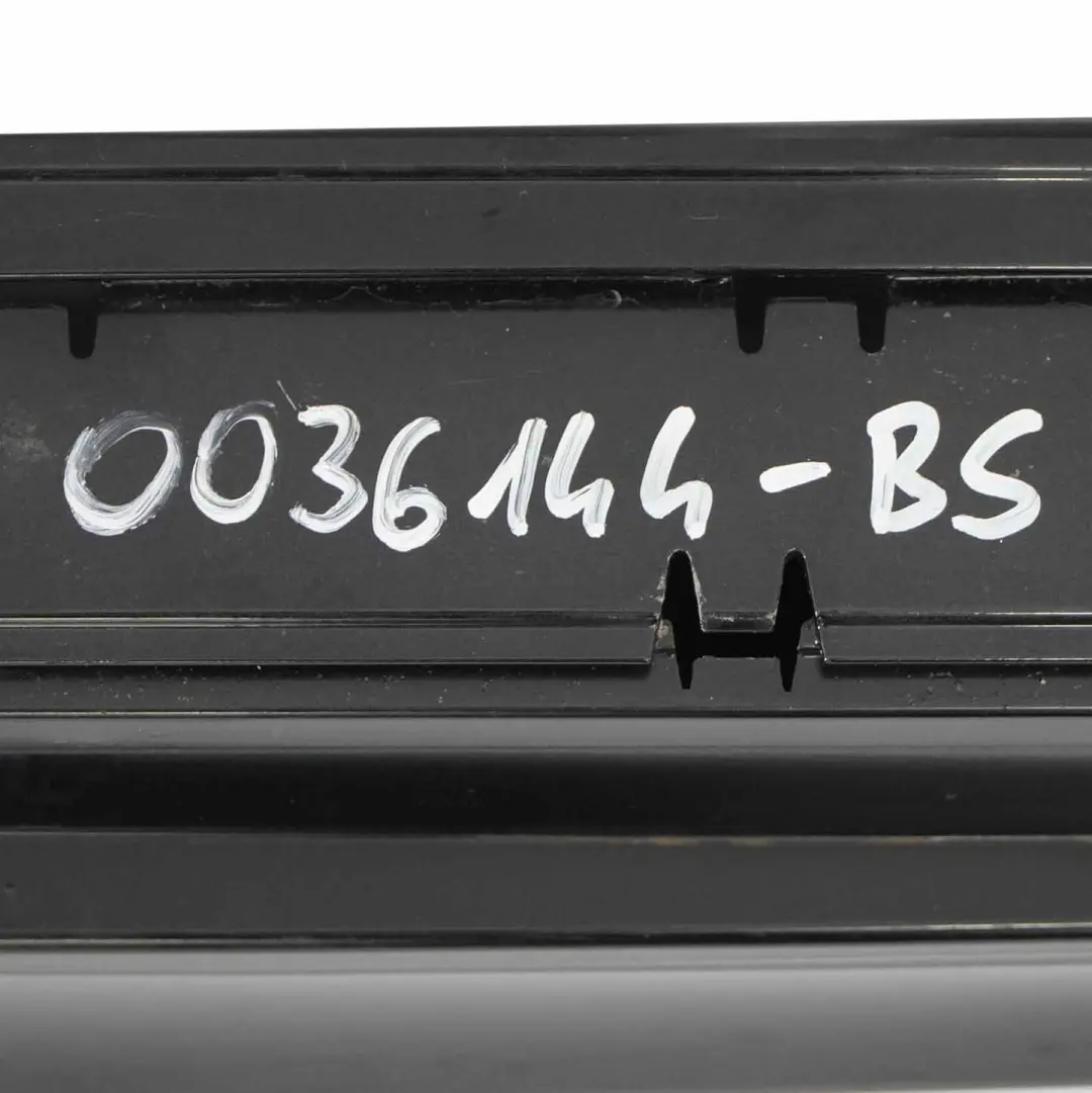 BMW E87 LCI Bas de Porte Couverture Seuil A Droite Noir Sapphire - SKU 0036144-BS - Numéro de pièce 36144