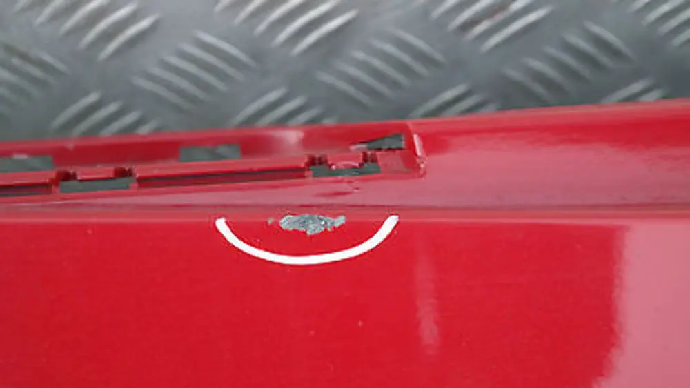 BMW E87 LCI Bas de Porte Couverture Seuil Droite Rouge Carmin Rouge - SKU 0036144-KAR1 - Numéro de pièce 51770036144