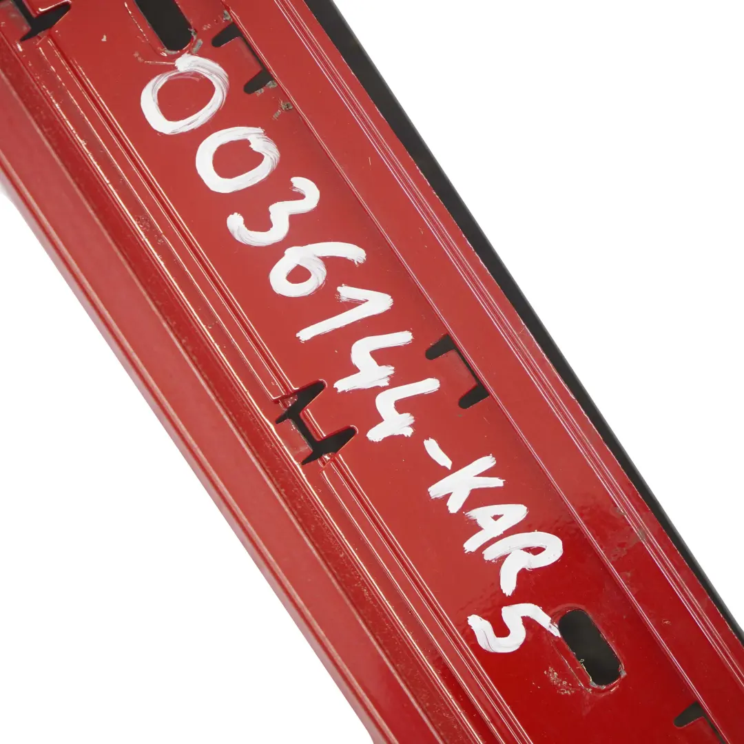 BMW E87 LCI Sill Strip Faldon Lateral Derecho Karmesinrot Crimson Red Rot - A61 - SKU 0036144-KAR5 - Número de pieza 0036144