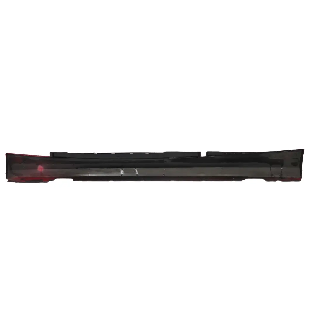 BMW E87 LCI Bas de Porte Couverture Seuil A Droite Rouge Carmin Rouge - SKU 0036144-KAR - Numéro de pièce 51770036144