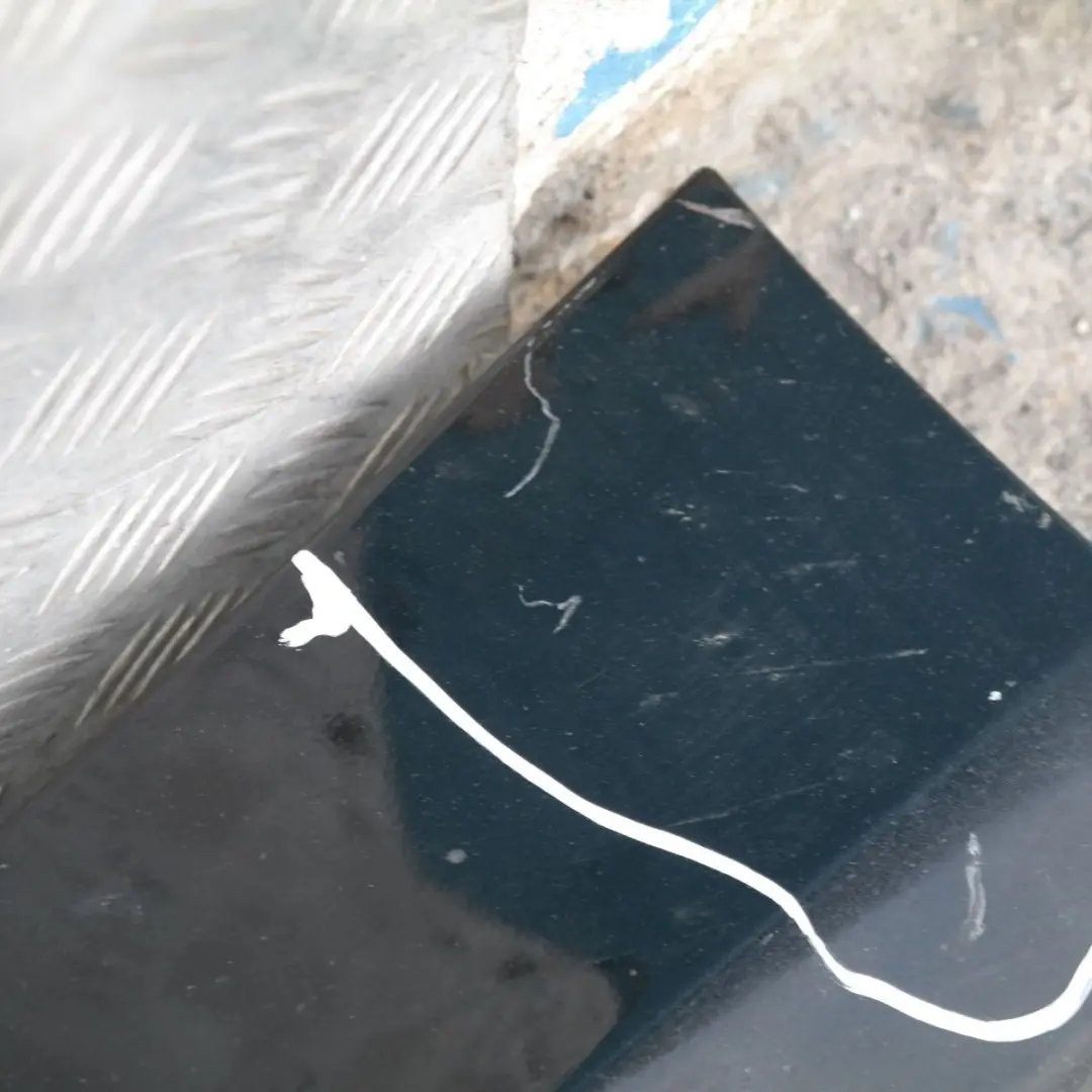 Listello Portiera Apertura Gonna Destra Nero per BMW E87 LCI con numero di parte 36144 BMW E87 LCI Listello Portiera Apertura Gonna Destra Nero - SKU 0036144-SCH13 - Numero di parte 36144