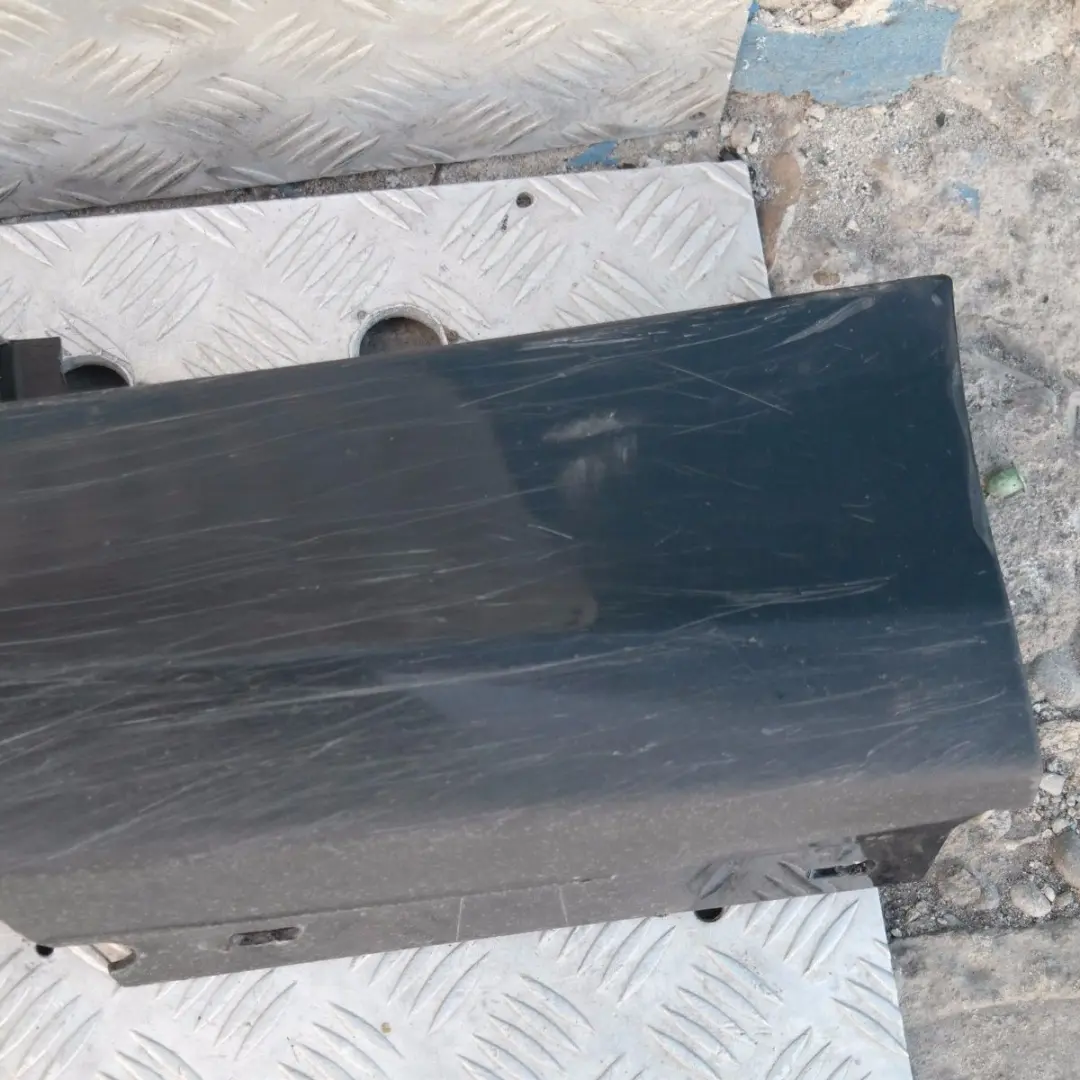 Listón de umbral faldón lateral derecho Schwarz II Negro 2 para BMW E87 LCI E87N con número de pieza 36144 BMW E87 LCI E87N Listón de umbral faldón lateral derecho Schwarz II Negro 2 - SKU 0036144-SCH4 - Número de pieza 36144