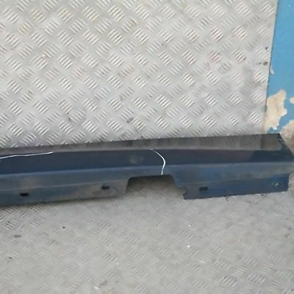 BMW E87 LCI Bas de Porte Couverture Seuil A Gauche Bleu Fonce Metallise A76 - SKU 0036145-DSB - Numéro de pièce 36145