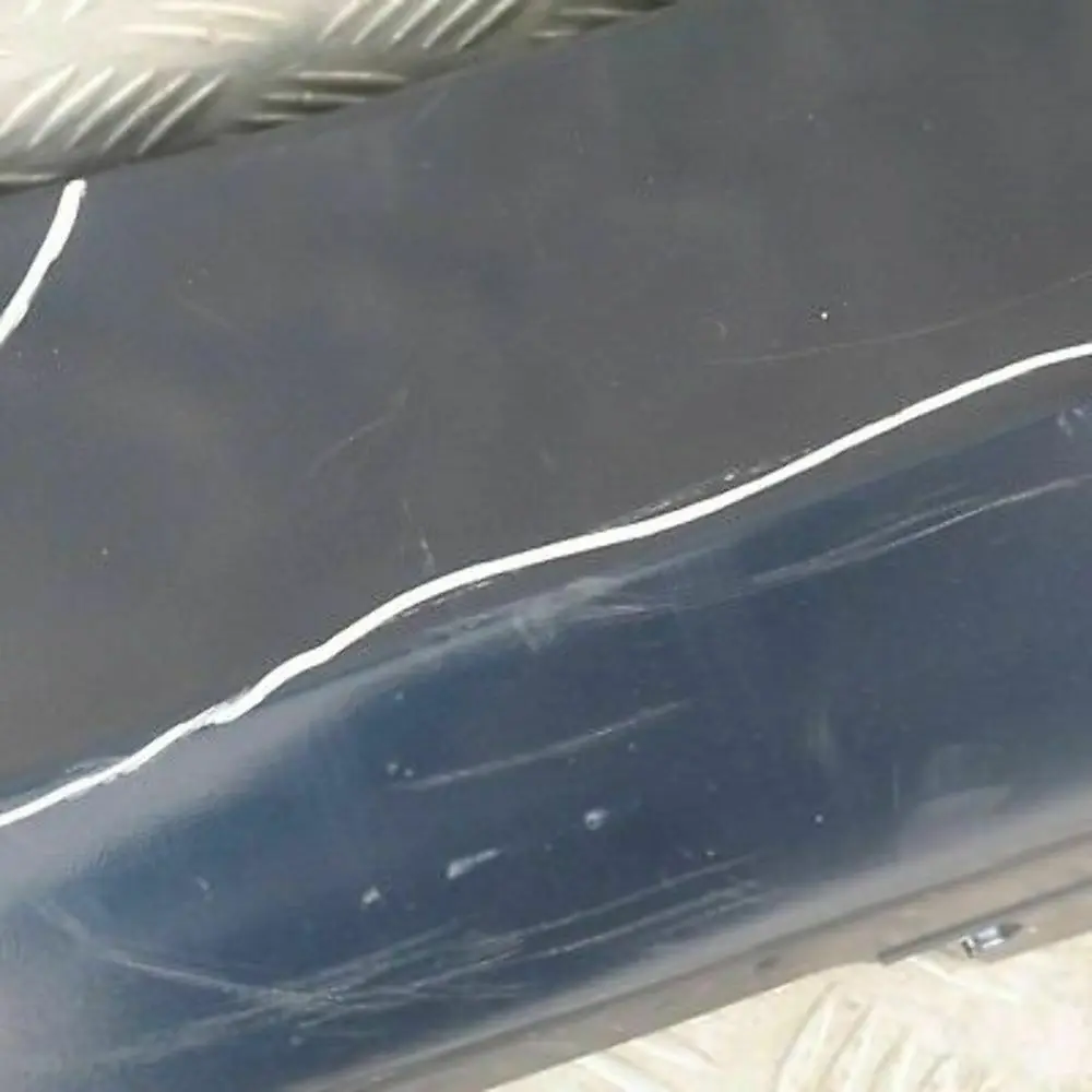 BMW E87 LCI Faldón lateral izquierdo Tiefseeblau Deep Sea Blue - SKU 0036145-DSB - Número de pieza 36145