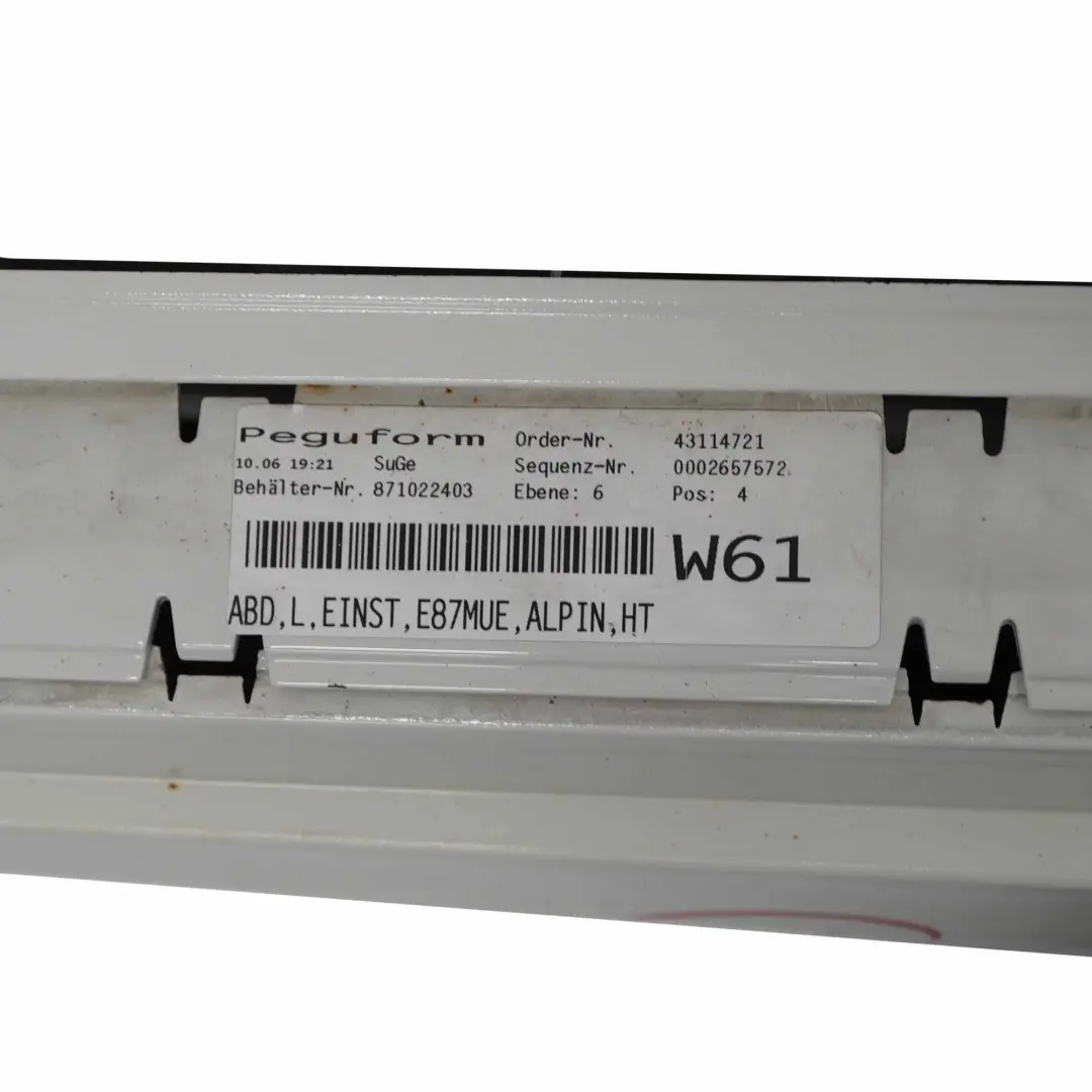 Listwa Próg Lewy Alpinweiss 3 - 300 do BMW E87 LCI o numerze 0036145 BMW E87 LCI Listwa Próg Lewy Alpinweiss 3 - 300 - SKU 0036145-AW3 - Numer Części 0036145