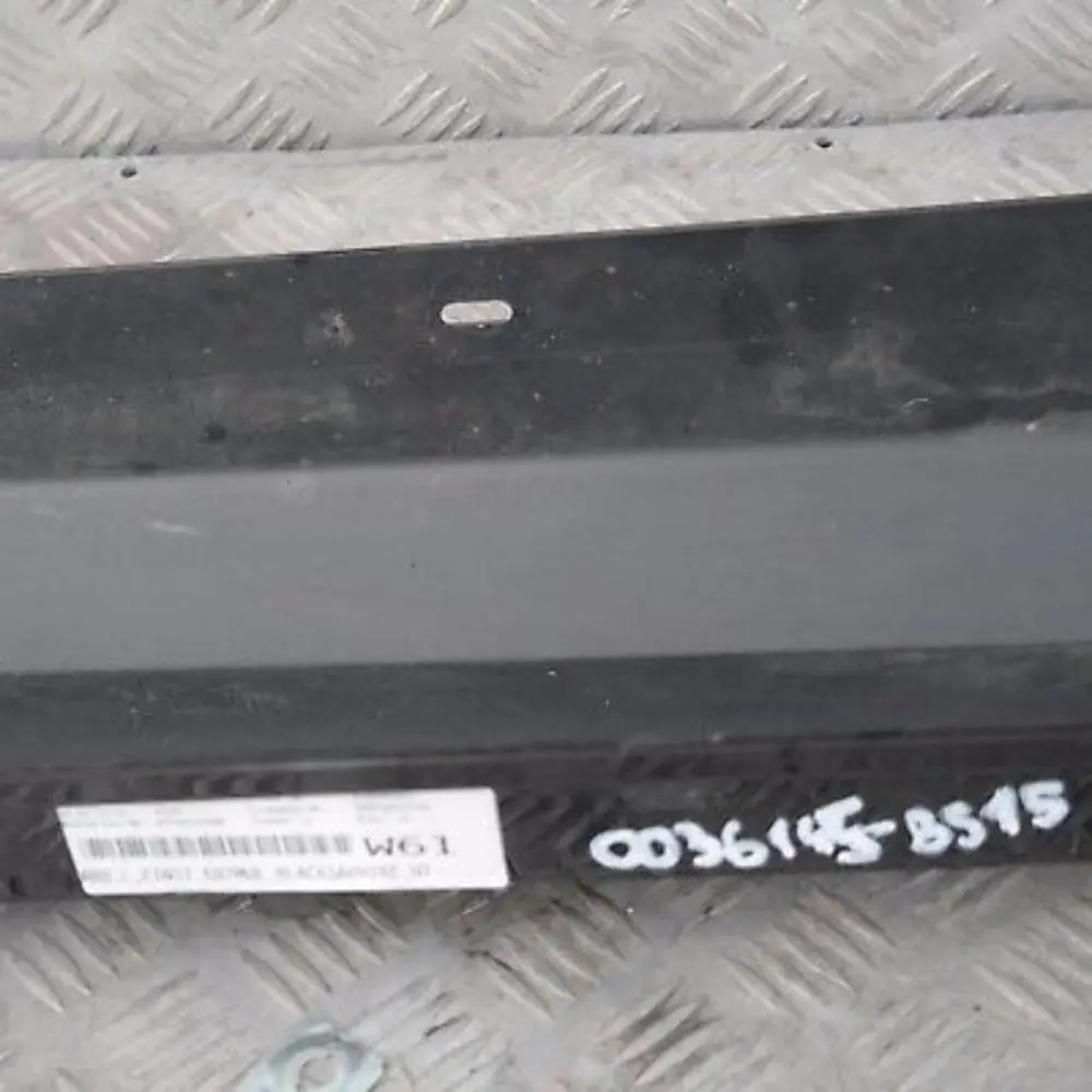 Sill Strip Side Skirt Left Black Sapphire Metallic 475 para BMW E87 LCI con número de pieza 36145 BMW E87 LCI Sill Strip Side Skirt Left Black Sapphire Metallic 475 - SKU 0036145-BS15 - Número de pieza 36145