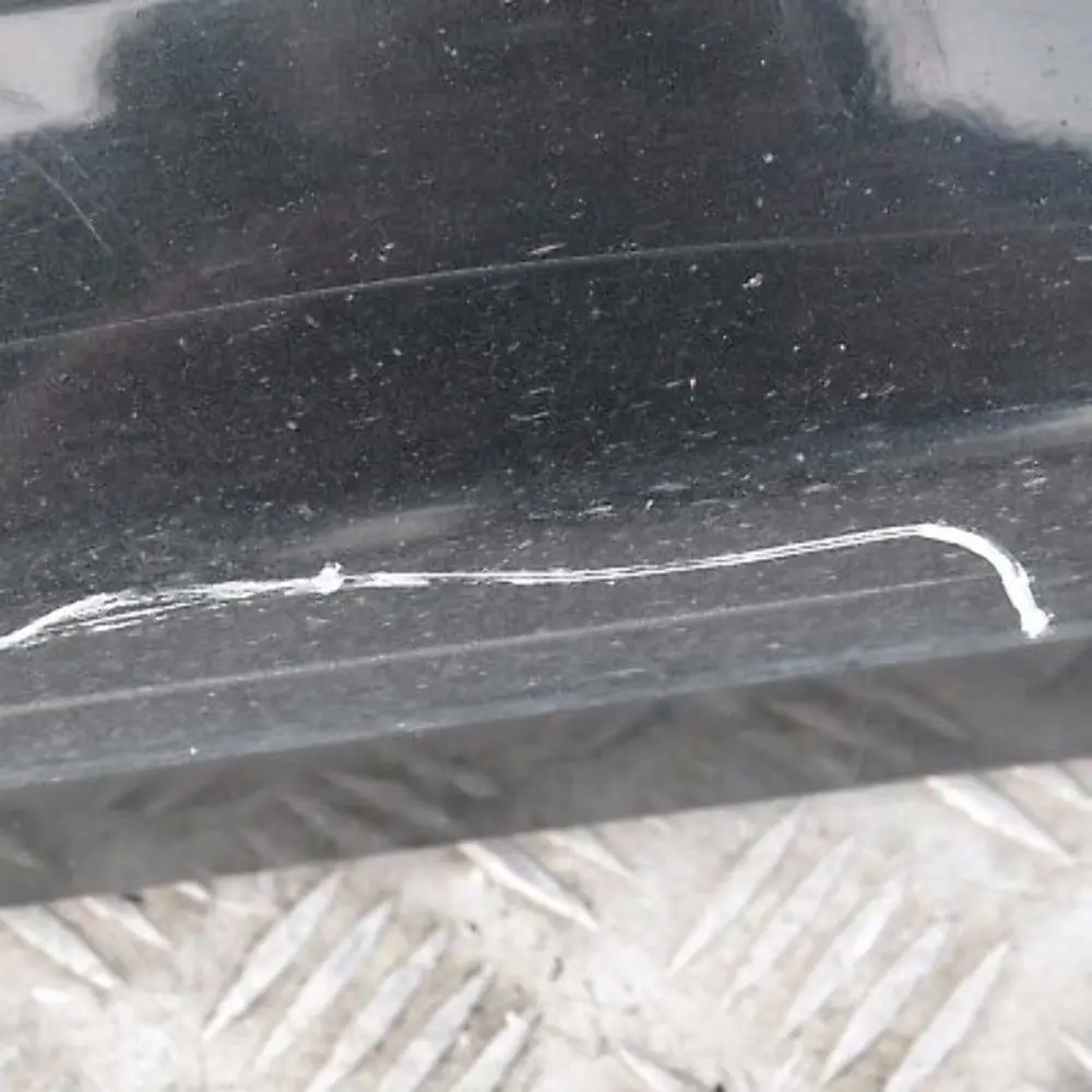 Nakładka listwa próg lewy black do BMW E87 LCI o numerze 36145 BMW E87 LCI Nakładka listwa próg lewy black - SKU 0036145-BS15 - Numer Części 36145