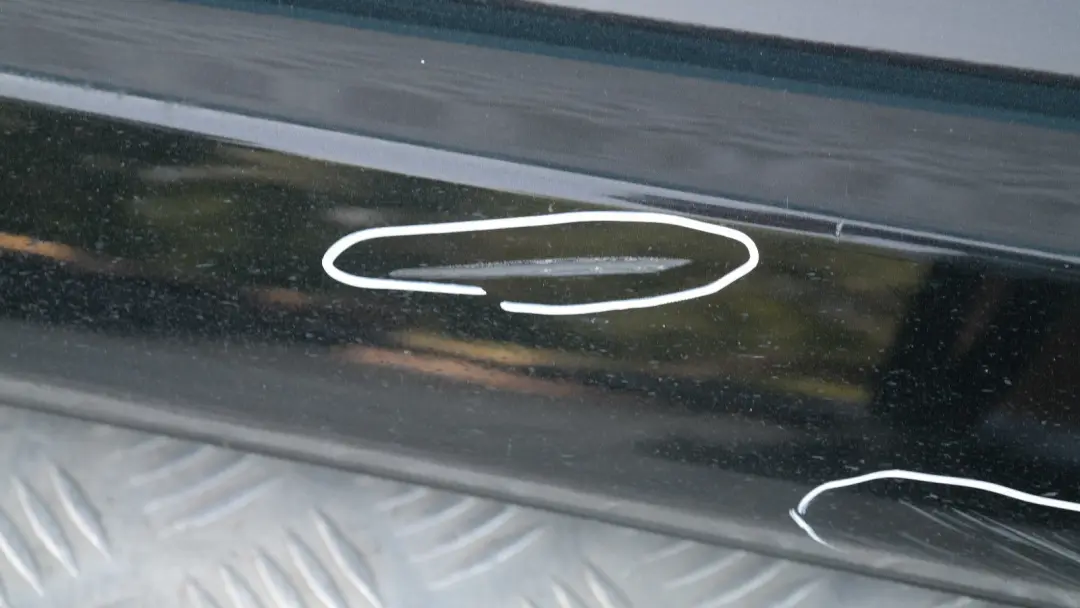 Gonna Laterale Sill Strip Sinistra Nero Zaffiro Metallizzato - 475 per BMW E87N LCI con numero di parte 51770036145 BMW E87N LCI Gonna Laterale Sill Strip Sinistra Nero Zaffiro Metallizzato - 475 - SKU 0036145-BS4 - Numero di parte 51770036145