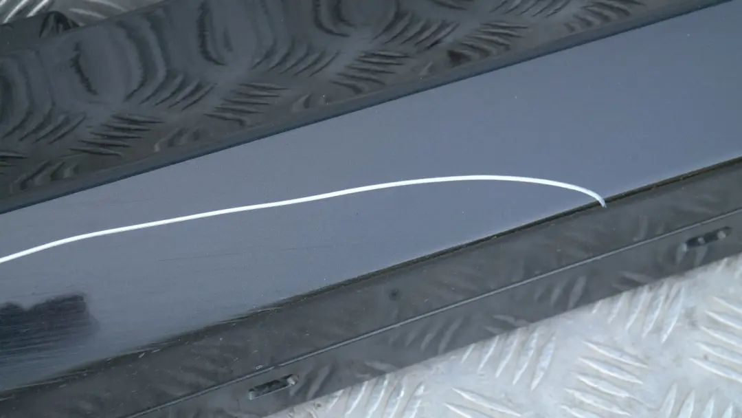 BMW E87N LCI Baguette De Seuil Jupe Latérale Gauche Noir Saphir Métallisé - 475 - SKU 0036145-BS4 - Numéro de pièce 51770036145